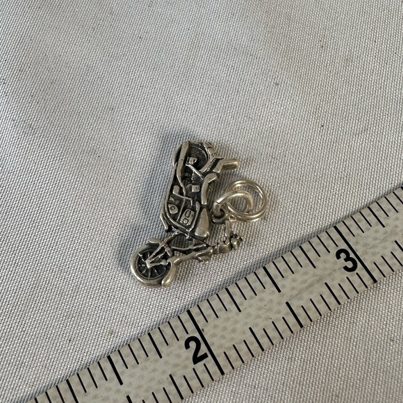 Cute silver motorcycle charm for bracelet - Picture 3 of 4